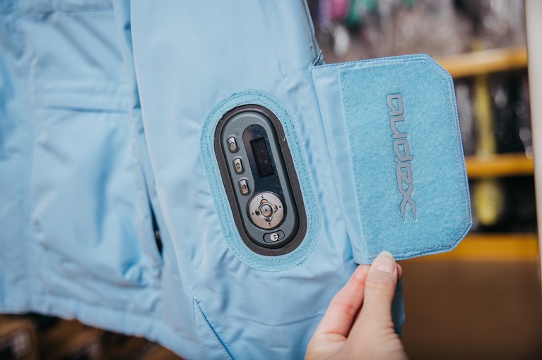 042325_Archives_Tech_Dawson_0043 (1)