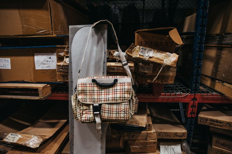 070225_ArchiveBags_Dawson_0033