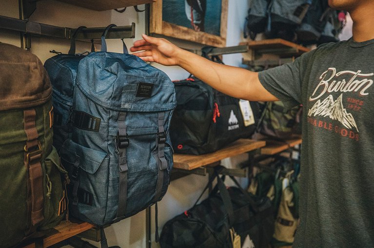 Burton-Bag-Dayinthelife-Store